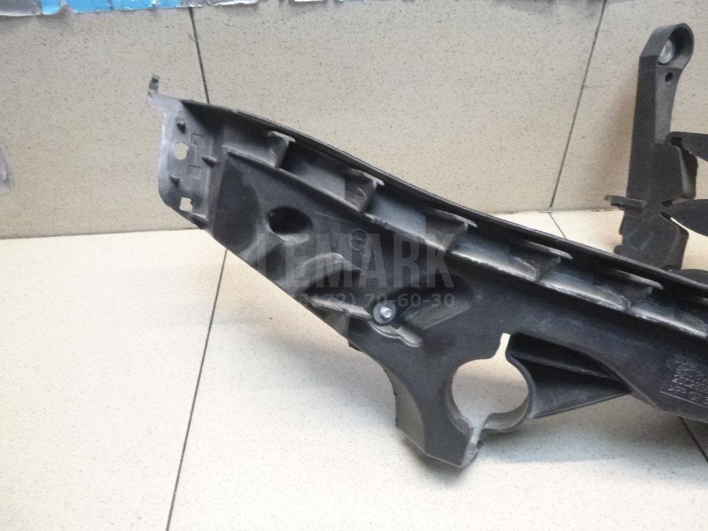 Кронштейн фар правый