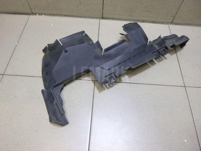 Воздуховод радиатора правый