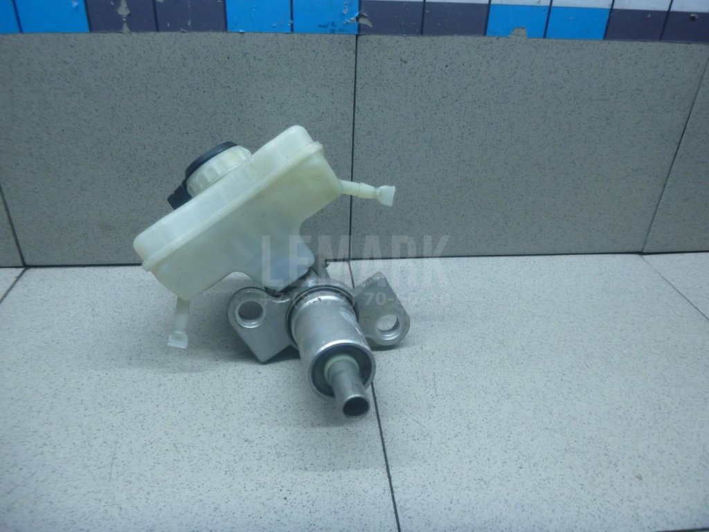 Цилиндр тормозной главный