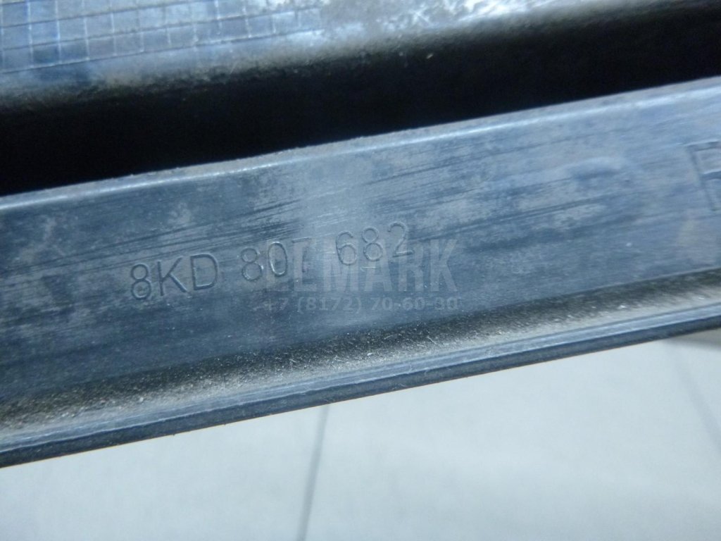 Решетка в бампер правая