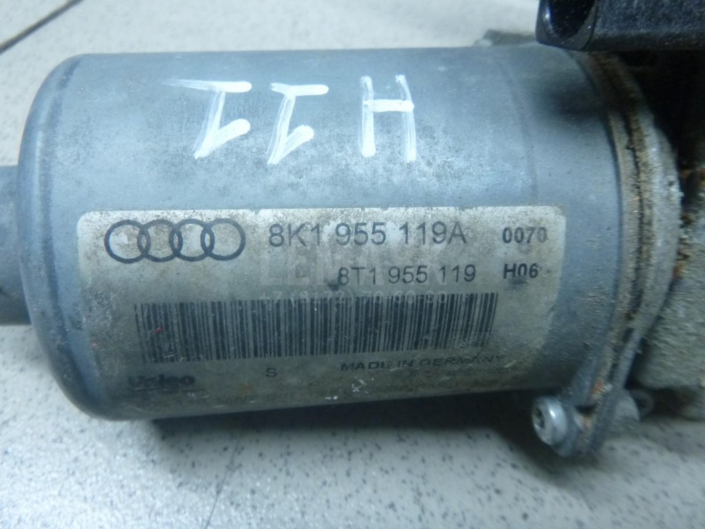 Моторчик стеклоочистителя передний