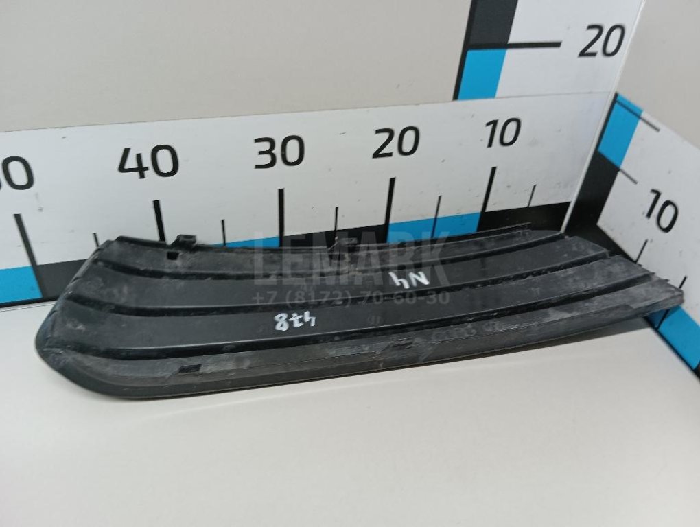 Решетка в бампер правая