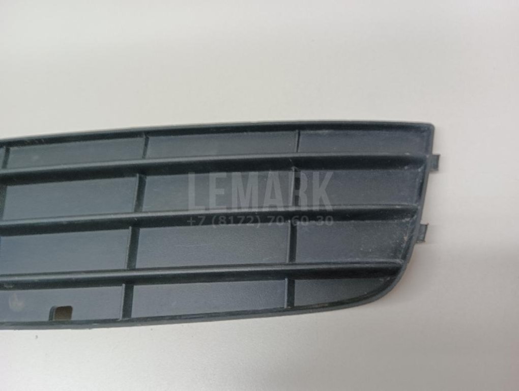 Решетка в бампер правая