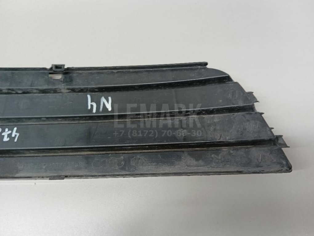 Решетка в бампер правая