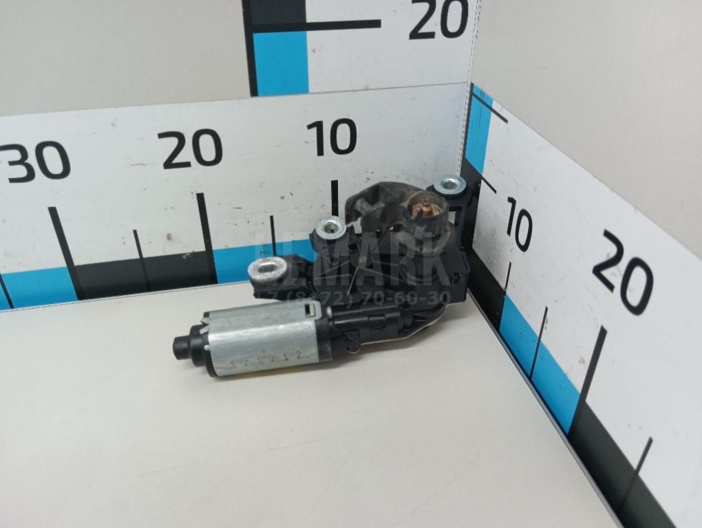 Моторчик стеклоочистителя задний