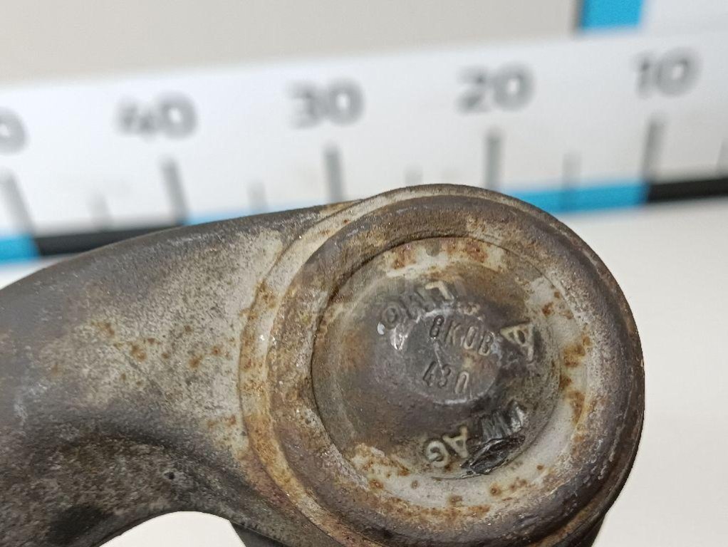 Наконечник рулевой правый для  Audi A3 (8Y) 2020