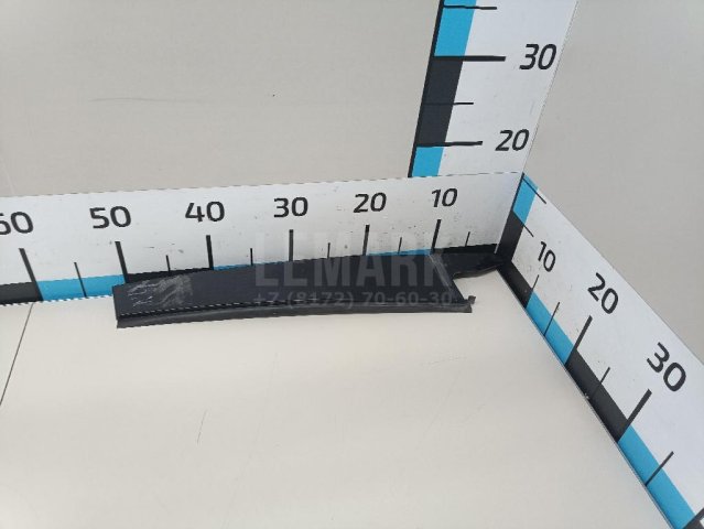 Накладка двери задней левой