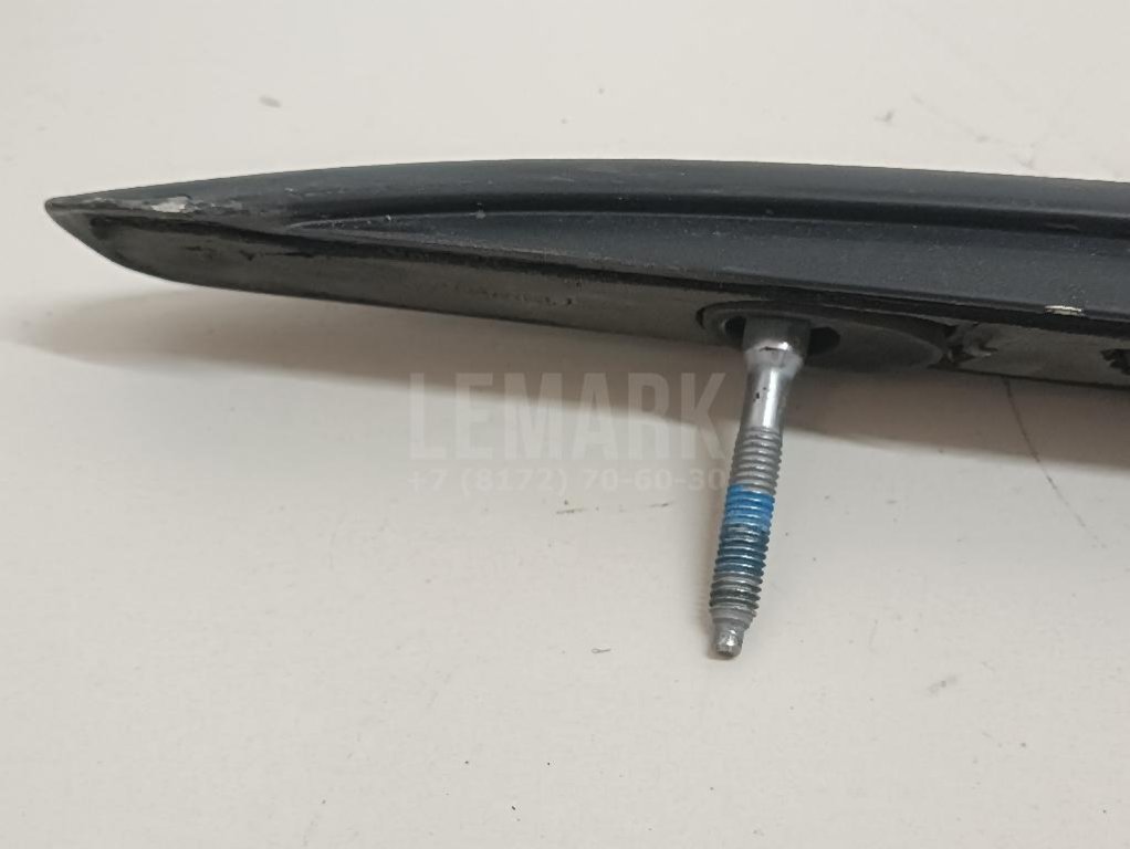 Рейлинг правый (планка на крышу)