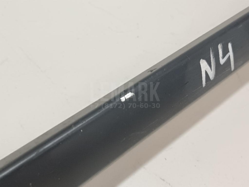 Рейлинг правый (планка на крышу)