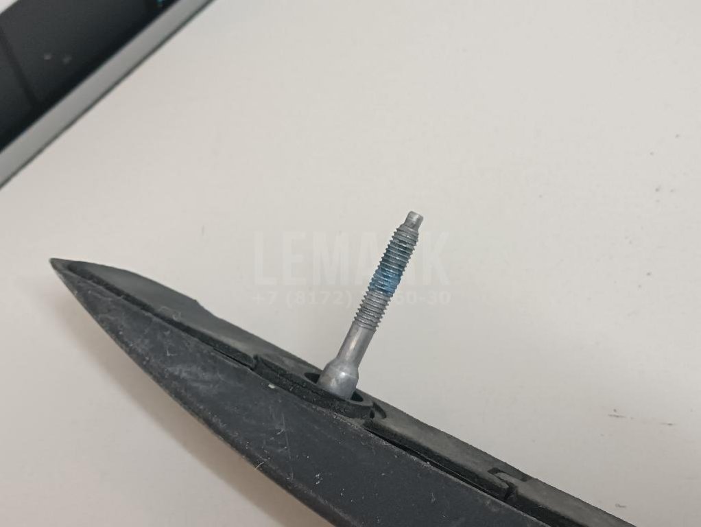 Рейлинг левый (планка на крышу)