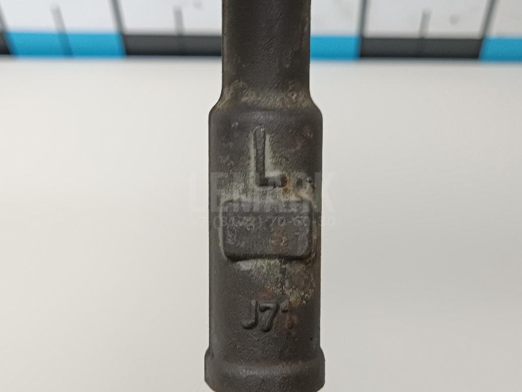 Наконечник рулевой левый