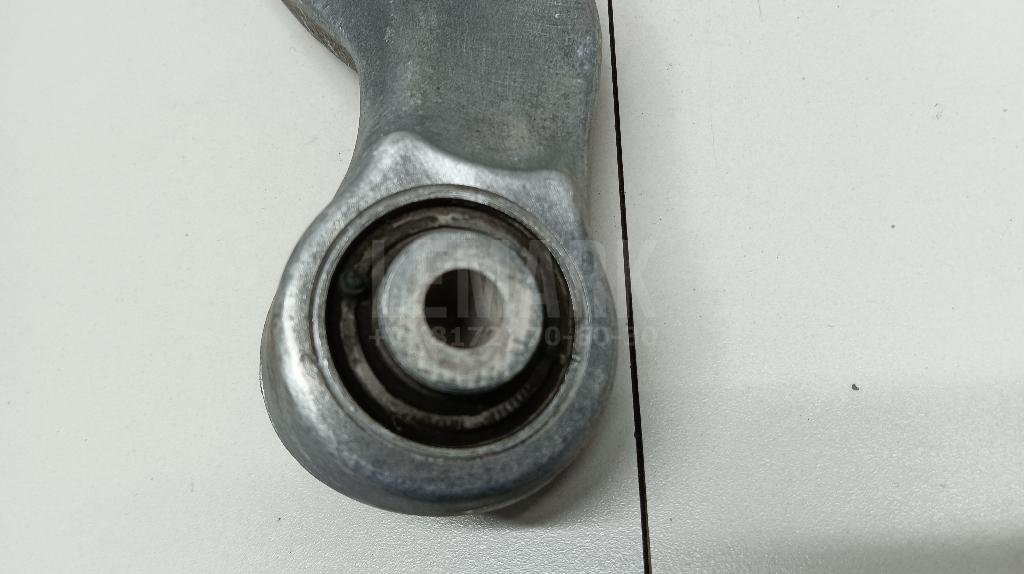 Рычаг задний верхний левый