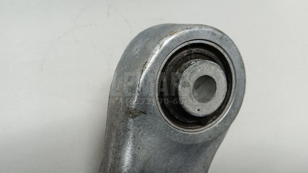 Рычаг задний верхний левый