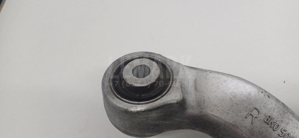 Рычаг задний верхний правый