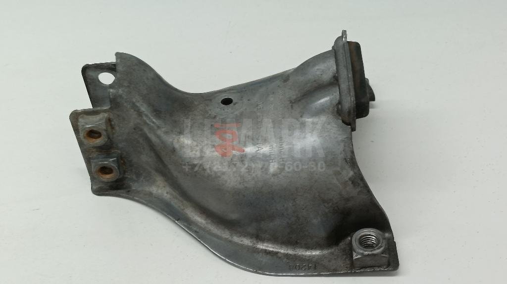 Кронштейн опоры двигателя