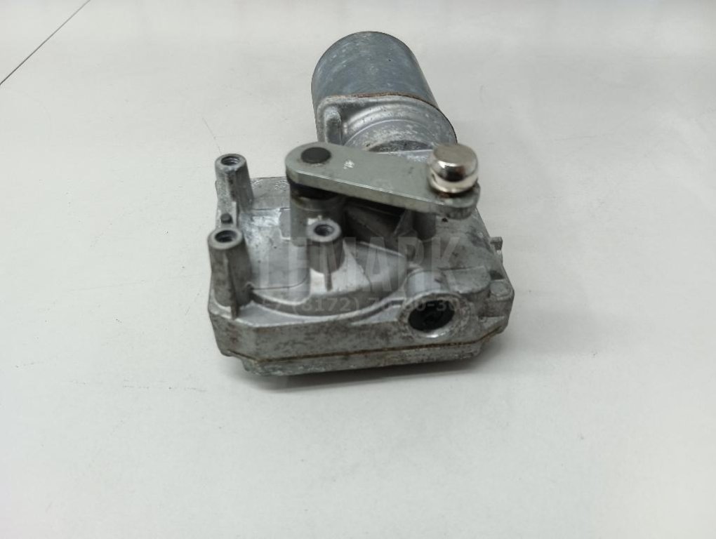 Моторчик стеклоочистителя передний