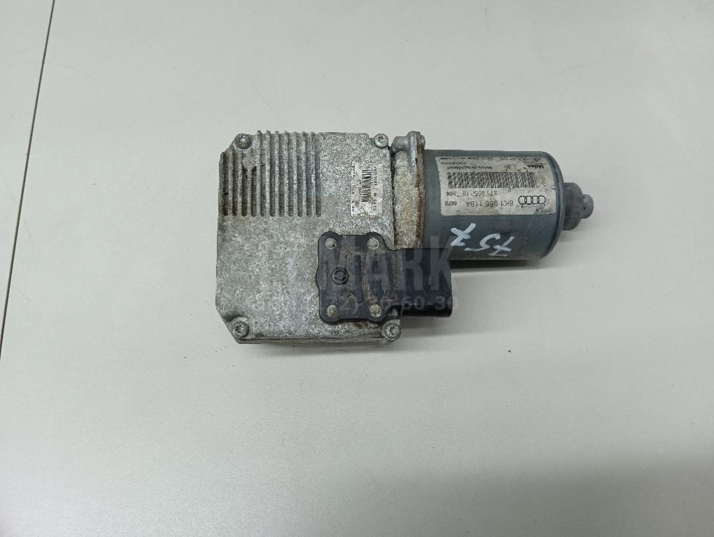 Моторчик стеклоочистителя передний