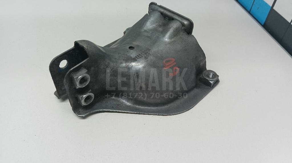 Кронштейн опоры двигателя