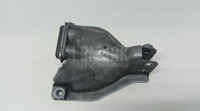 Кронштейн опоры двигателя