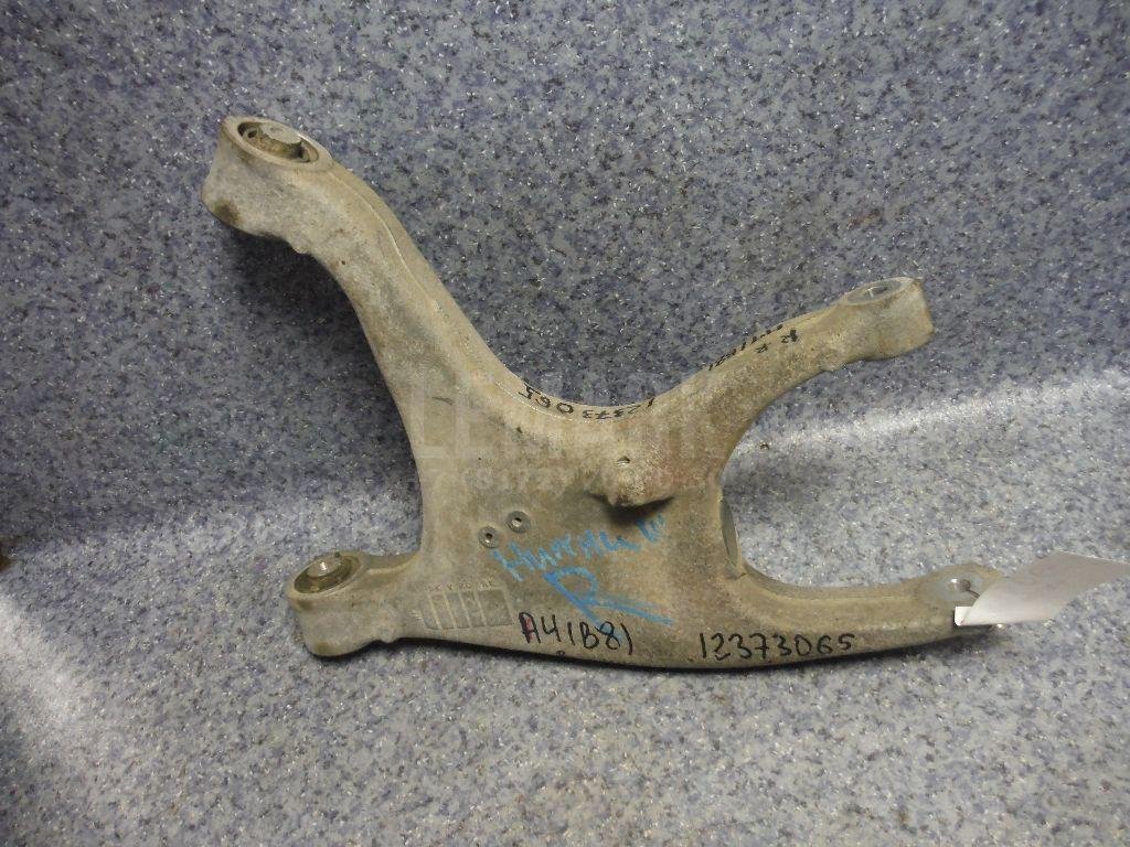Рычаг задний нижний правый