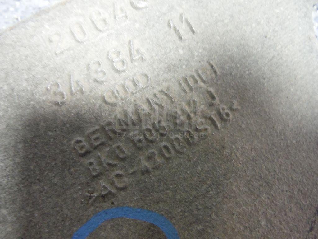 Рычаг задний нижний правый