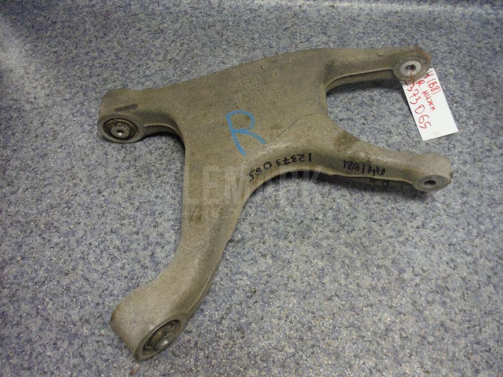 Рычаг задний нижний правый