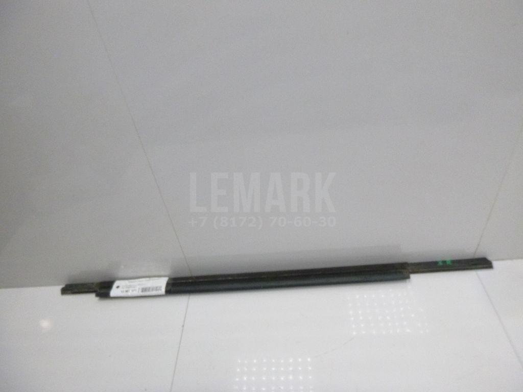 Накладка стекла заднего правого