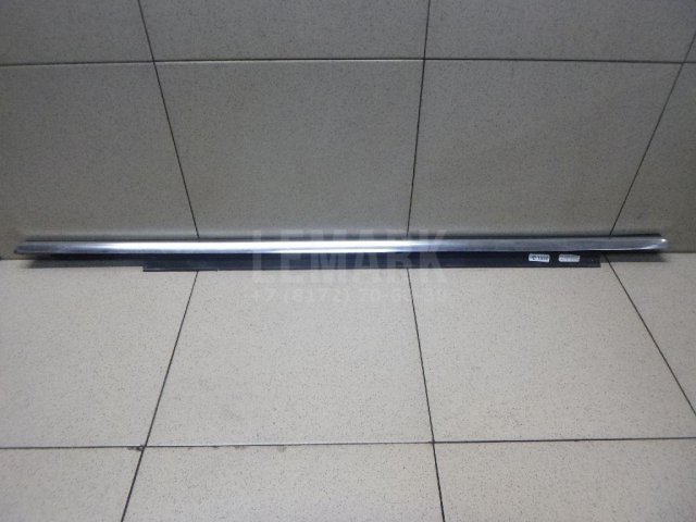 Накладка стекла заднего правого