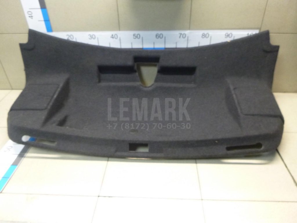 Обшивка крышки багажника