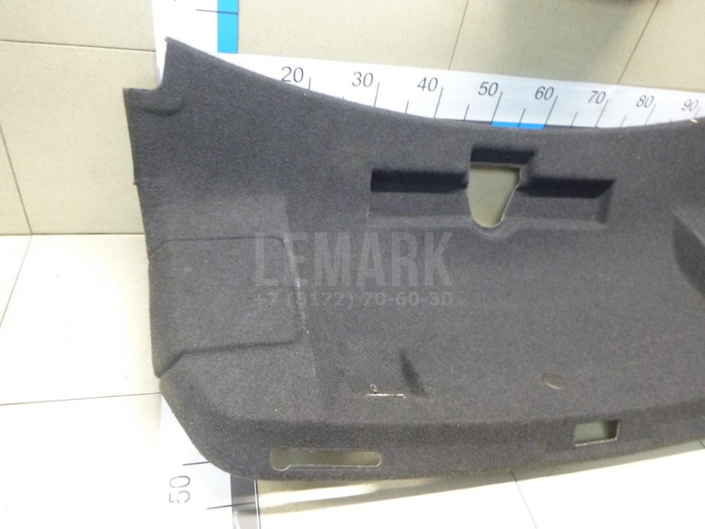 Обшивка крышки багажника