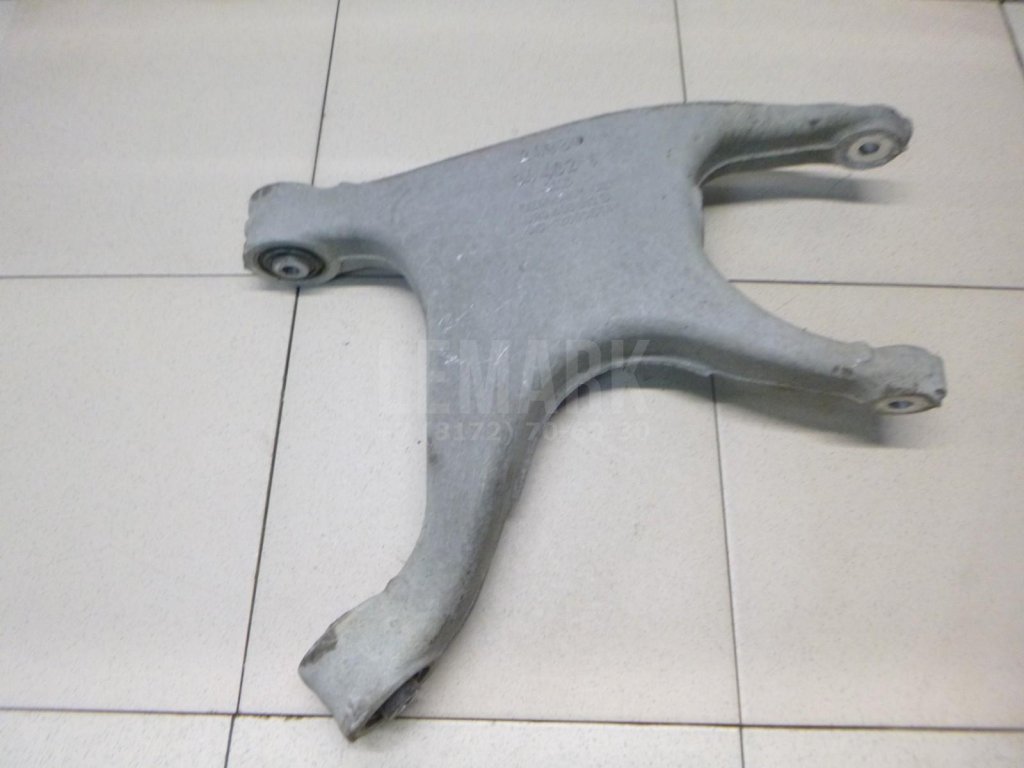 Рычаг задний нижний правый