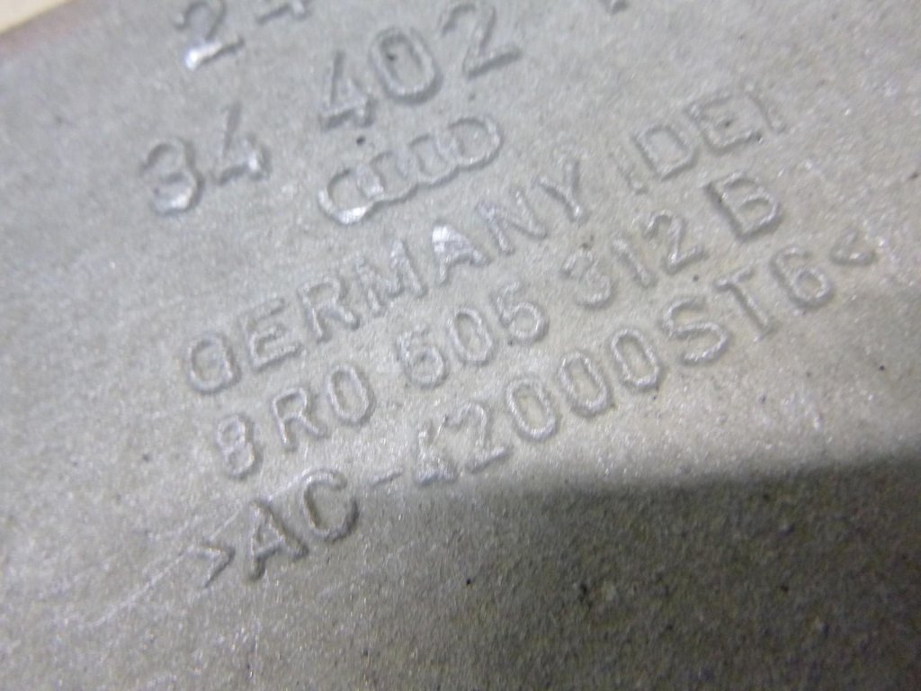 Рычаг задний нижний правый