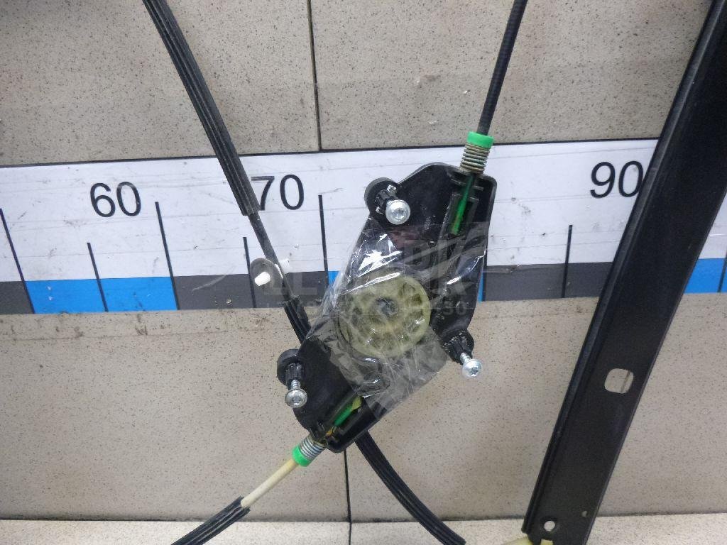 Стеклоподъемник электр. передний правый