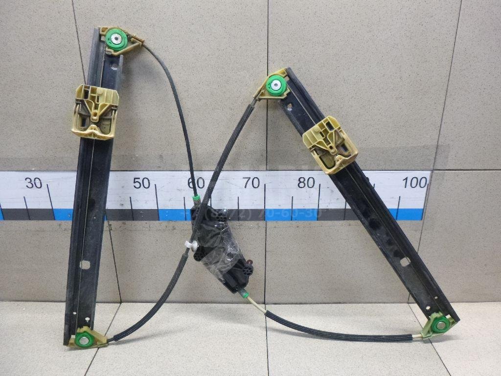 Стеклоподъемник электр. передний правый
