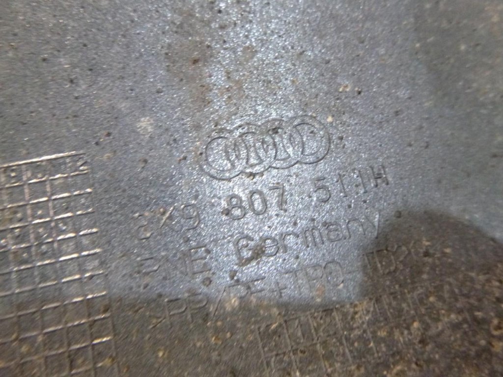 Бампер задний для  Audi 100/200 [44] 1983-1991