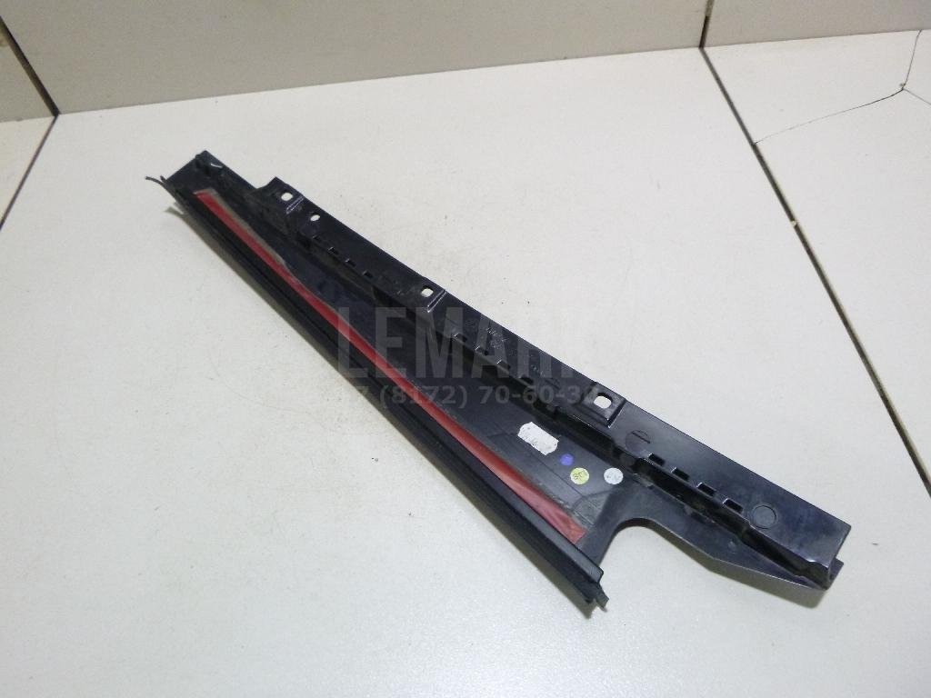 Накладка двери задней правой