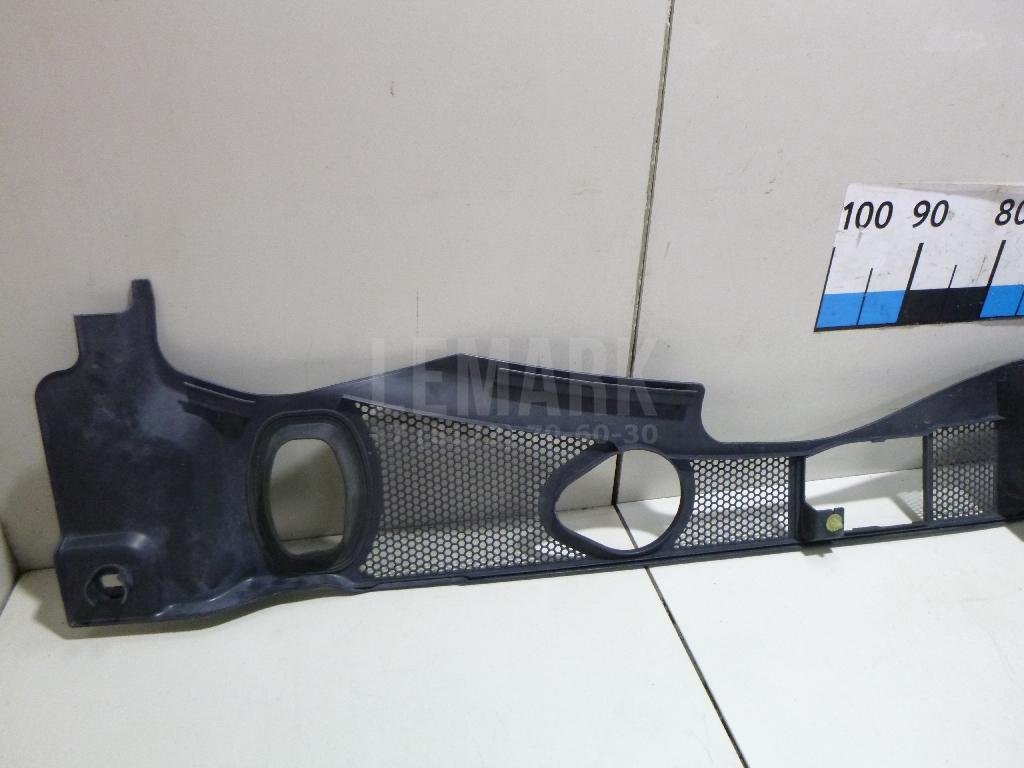 Решетка стеклооч. (планка под лобовое стекло)