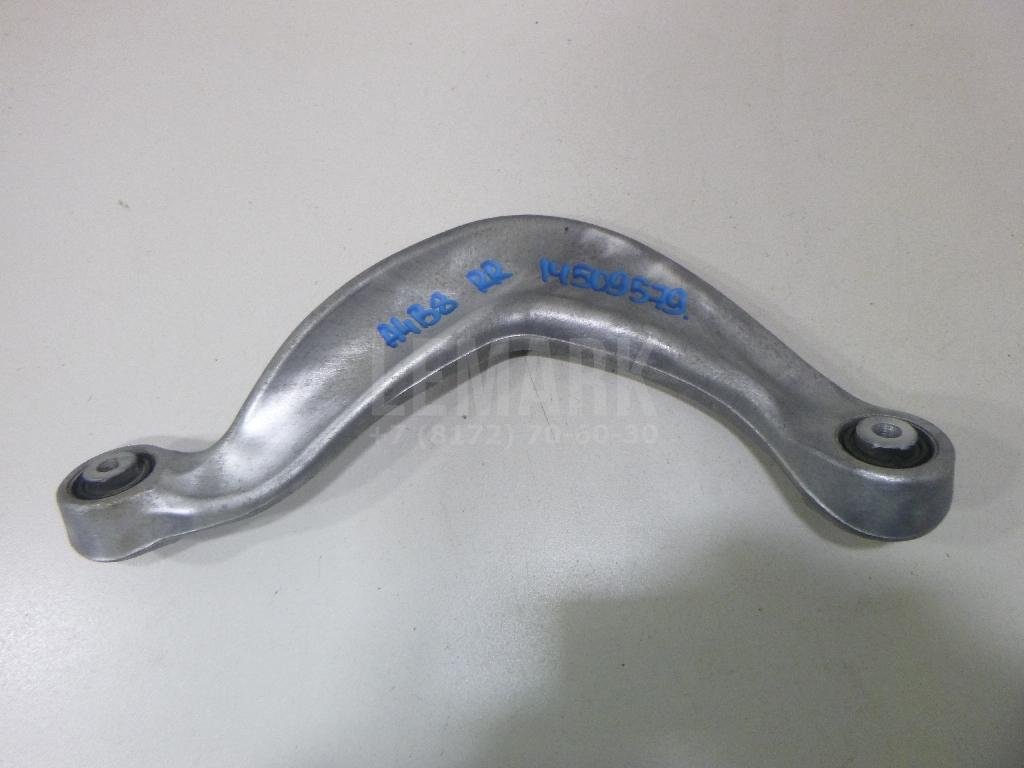 Рычаг задний верхний правый