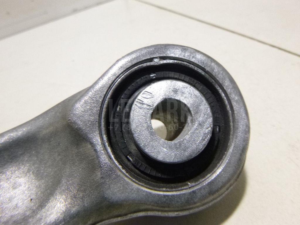 Рычаг задний верхний правый