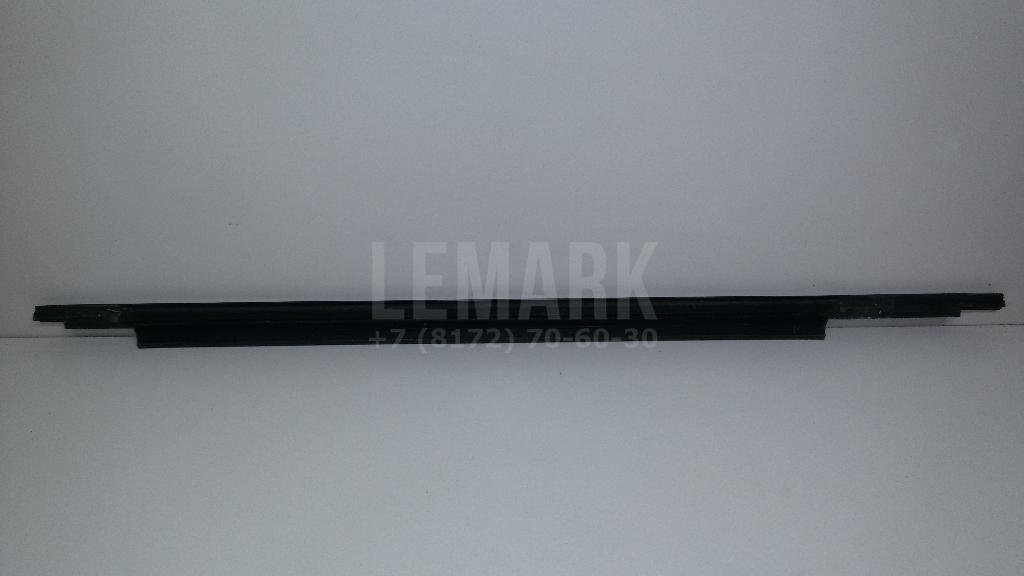 Накладка стекла заднего правого