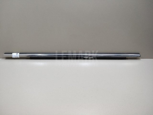 Накладка стекла заднего правого