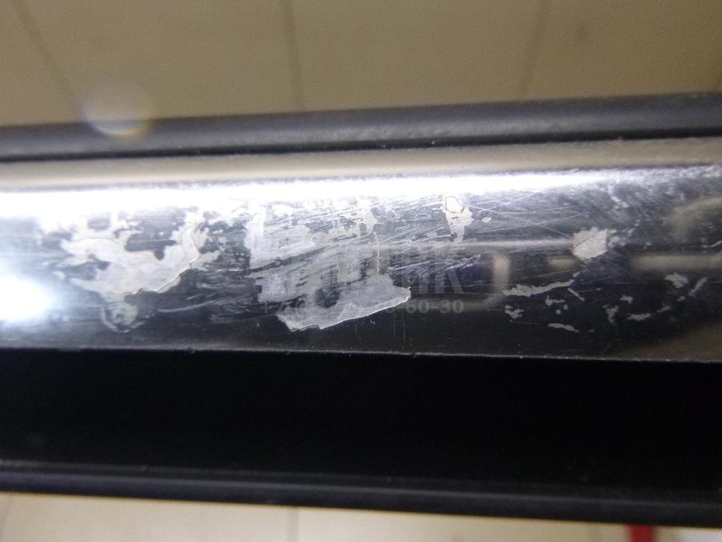 Накладка стекла переднего левого