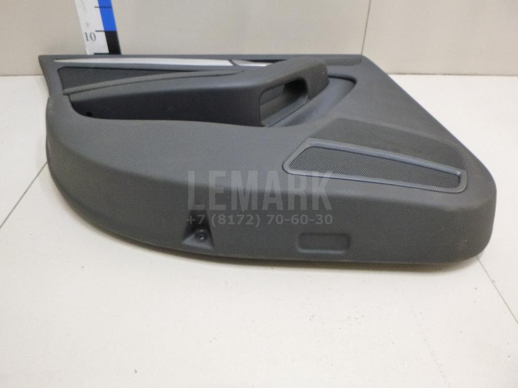 Обшивка двери задней левой