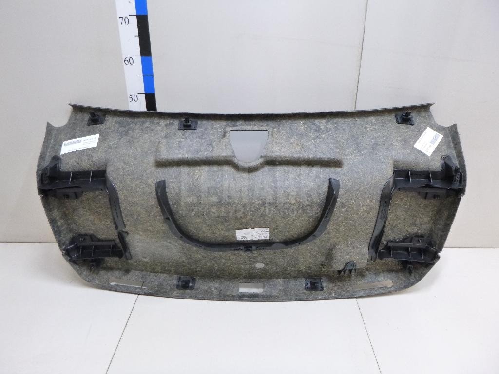 Обшивка крышки багажника