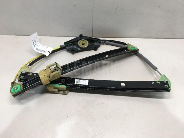 Стеклоподъемник электр. передний правый