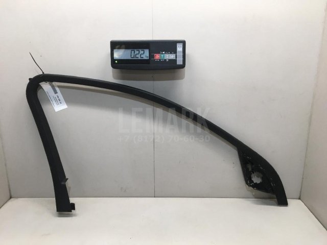 Накладка двери передней левой