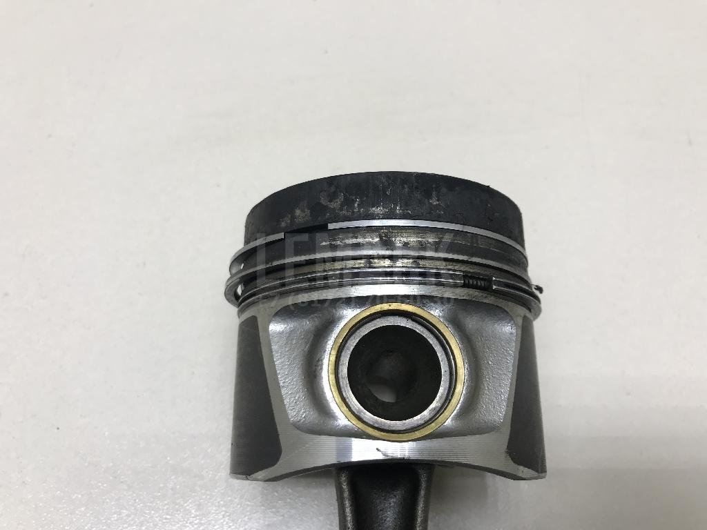 Поршень с шатуном