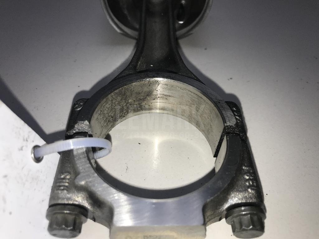 Поршень с шатуном