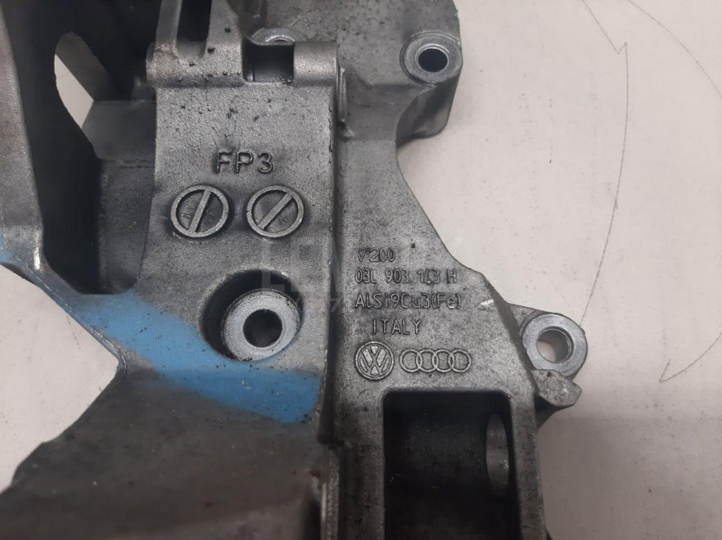 Кронштейн генератора для  Alfa Romeo Giulietta 2010-2020