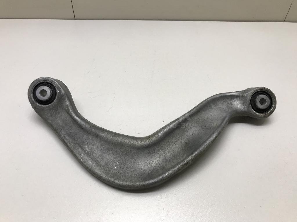 Рычаг задний верхний правый